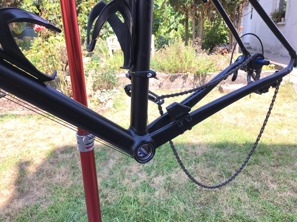 specialized allez bottom bracket